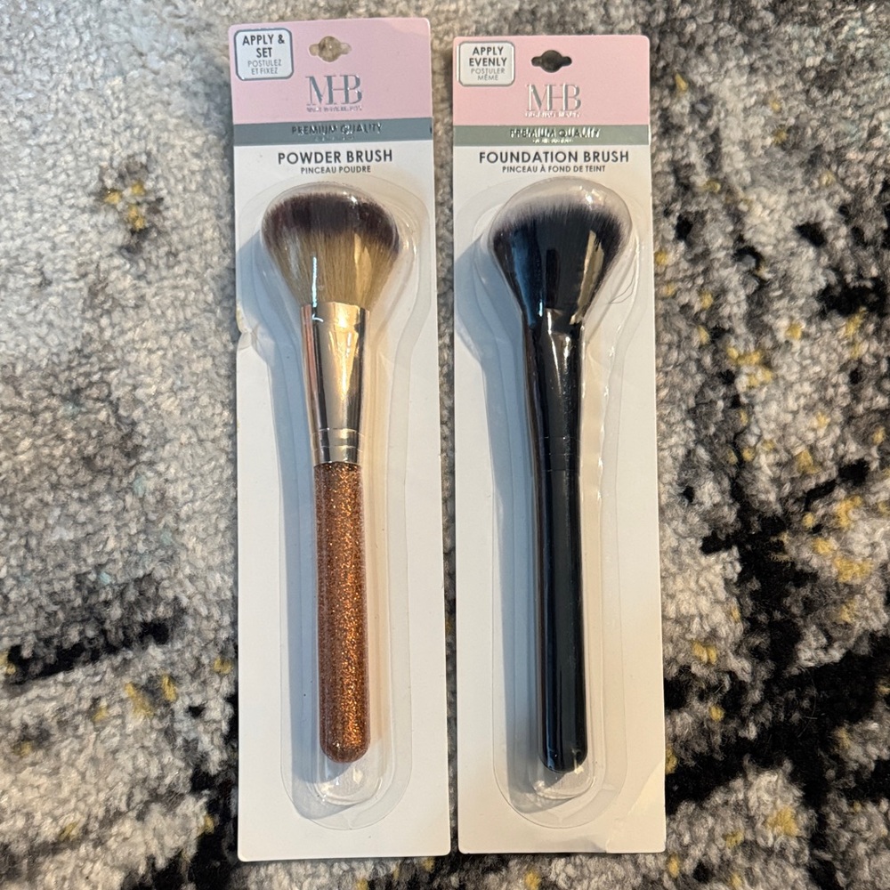 MHB Makeup Brush Set NEW 🏷️
